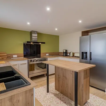 Spacieux De 8 Au Cœur Des Vignes D'anjou - Fr-1-622-112 Hébergement de vacances *